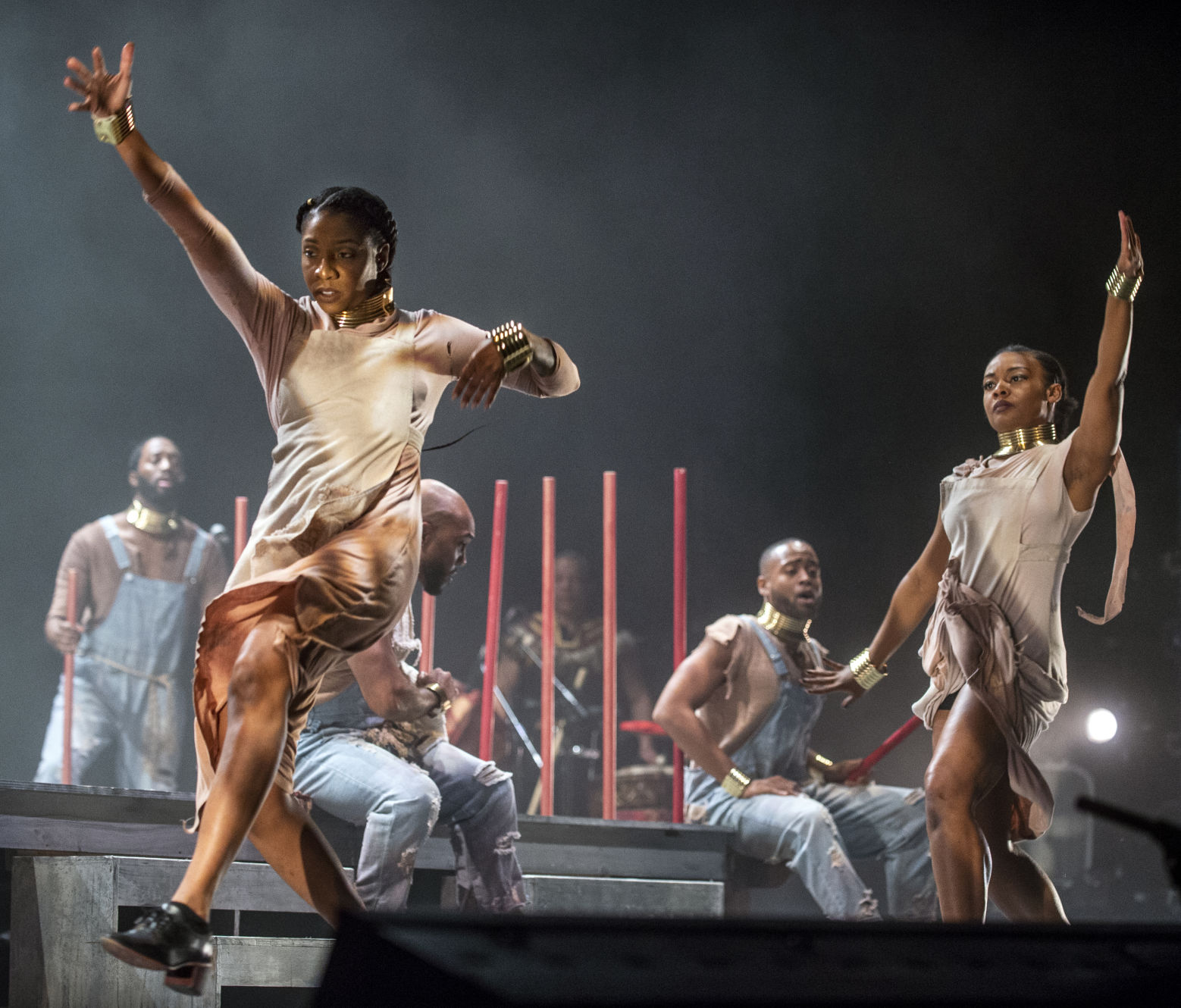 Step Afrika! Drumfolk